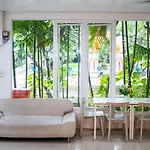 Up 2 You Cafe & Hotel Phuket